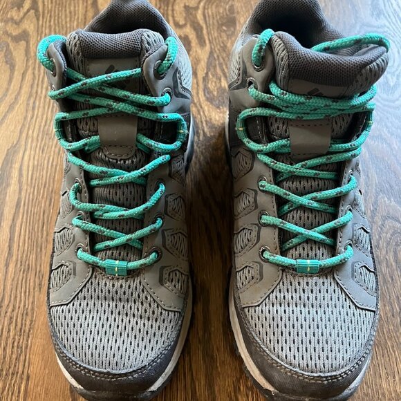 Columbia Womens Hiking Boots, Grey and teal, size 5.5 - Picture 2 of 4